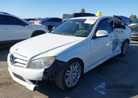 2009 Mercedes-Benz C 300 Luxury/Sport from USA, damaged, VIN WDDGF54X29F220712